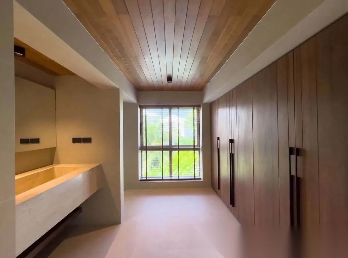 Вилла 4BR в комплексе Phuket Country Home Village · Чалонг · Вид на озеро — фото 10