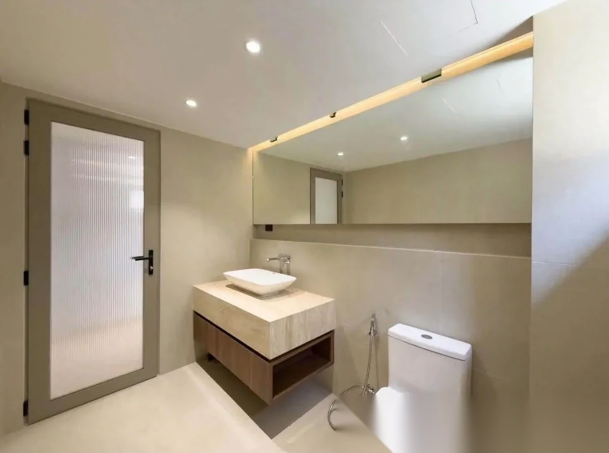 Вилла 4BR в комплексе Phuket Country Home Village · Чалонг · Вид на озеро — фото 13