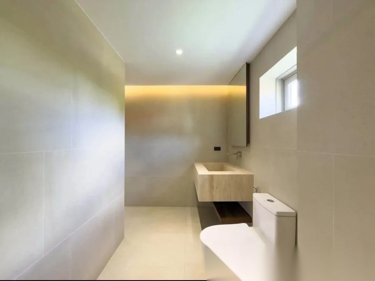 Вилла 4BR в комплексе Phuket Country Home Village · Чалонг · Вид на озеро — фото 14