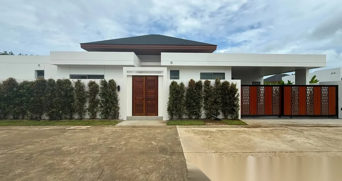 4 Bedroom Villa for rent at The Ozone Campus Villa complex · Thep Krasattri · Pool View