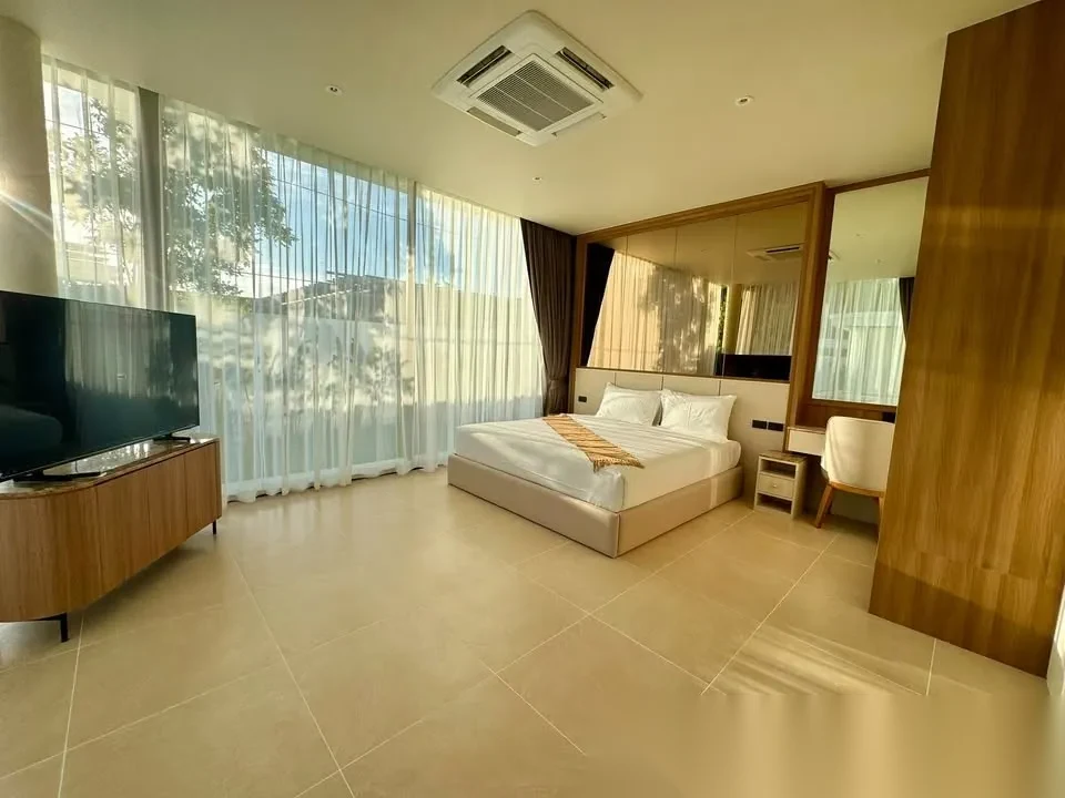 4 Bedroom Villa for rent at The Ozone Campus Villa complex · Thep Krasattri · Pool View — photo 8