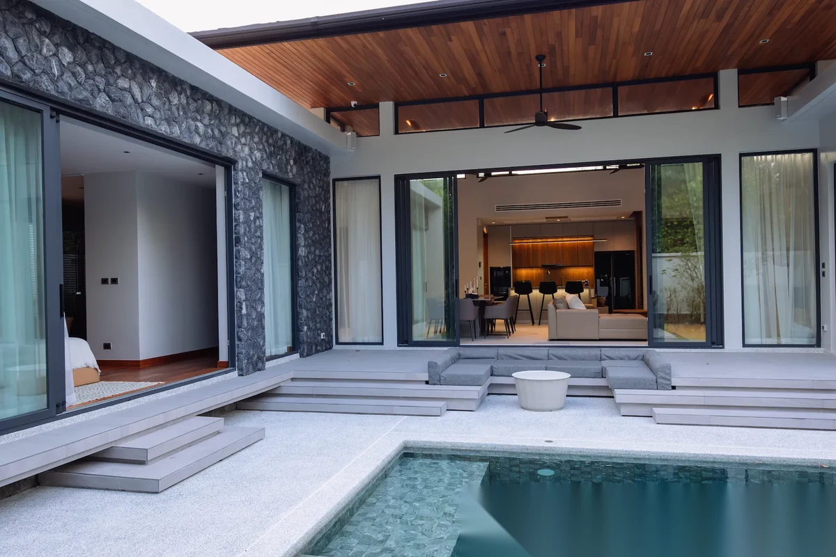 4 Bedroom Villa for sale at Botanica Modern Loft complex · Si Sunthon · Garden View — photo 3
