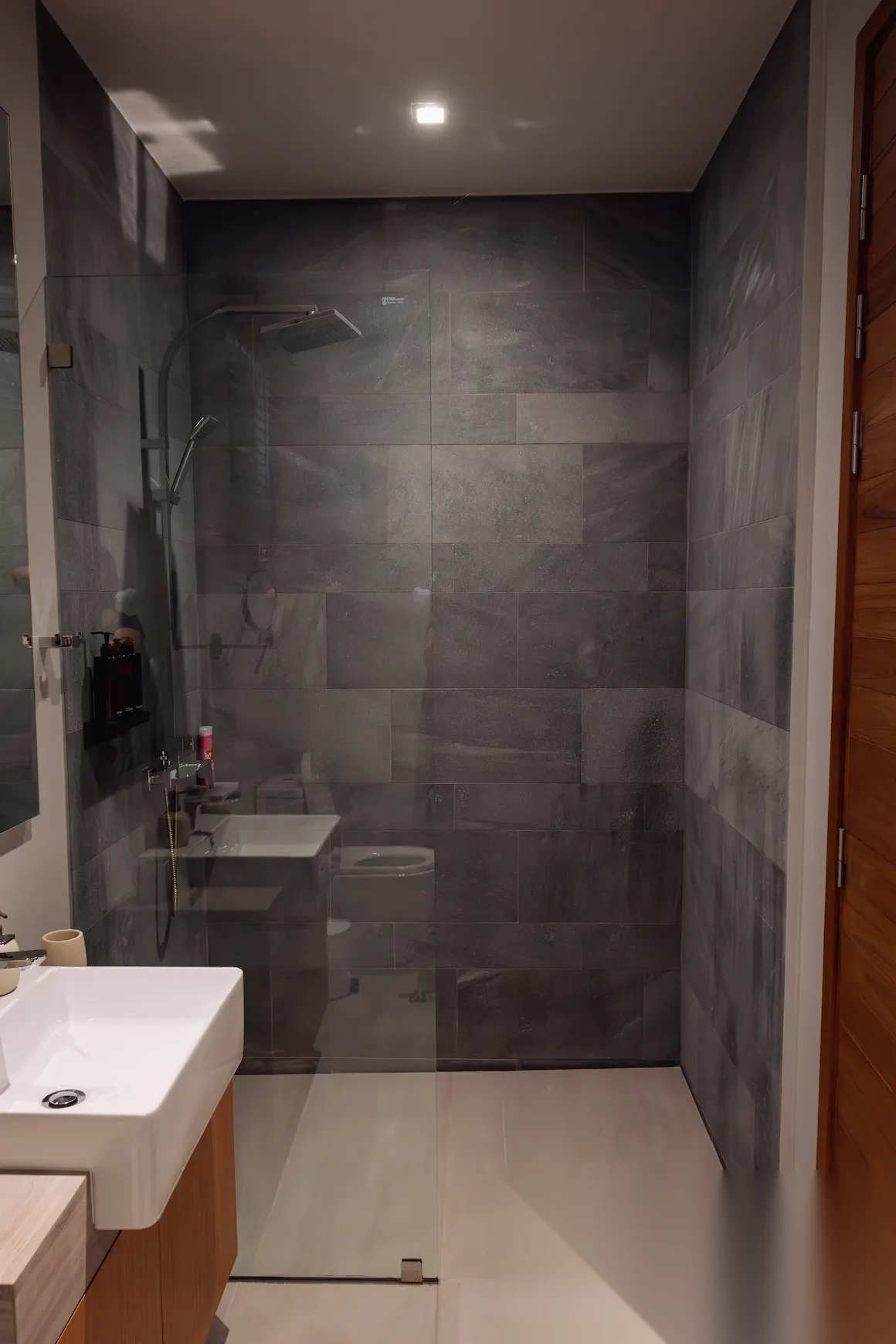 4 Bedroom Villa for sale at Botanica Modern Loft complex · Si Sunthon · Garden View — photo 35