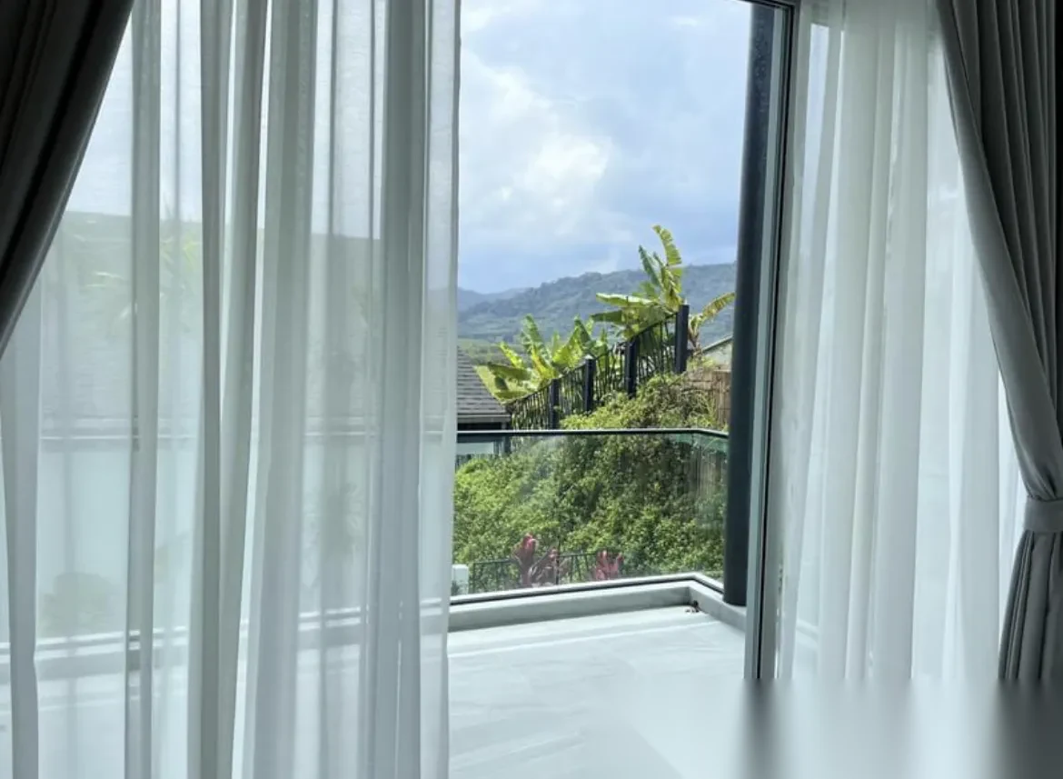 4 Bedroom Villa for sale at Grand View Residence complex · Choeng Thale — photo 10
