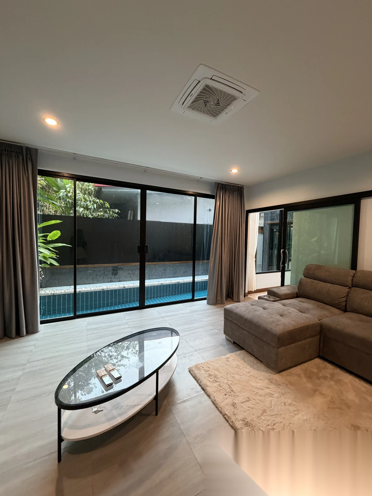 2 Bedroom Villa for rent · Thep Krasattri · Pool View — photo 2