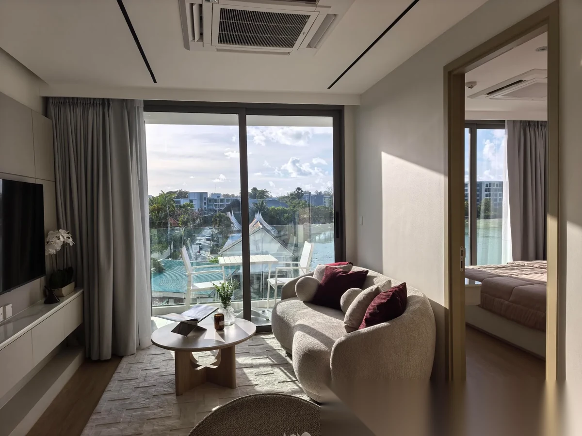 1 Bedroom Apartment for rent at The Aqua complex · Choeng Thale · Lake View — photo 4