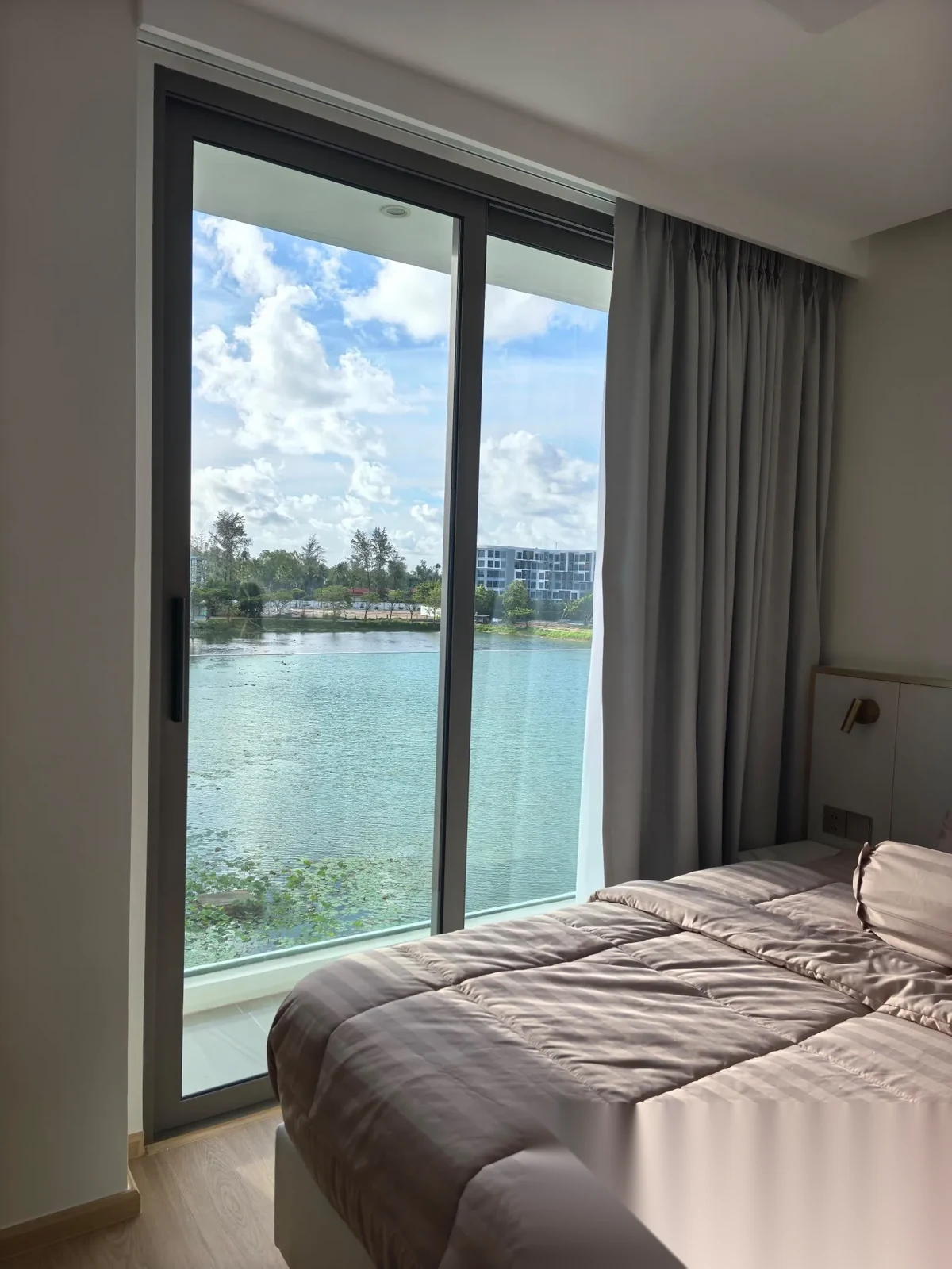 1 Bedroom Apartment for rent at The Aqua complex · Choeng Thale · Lake View — photo 5