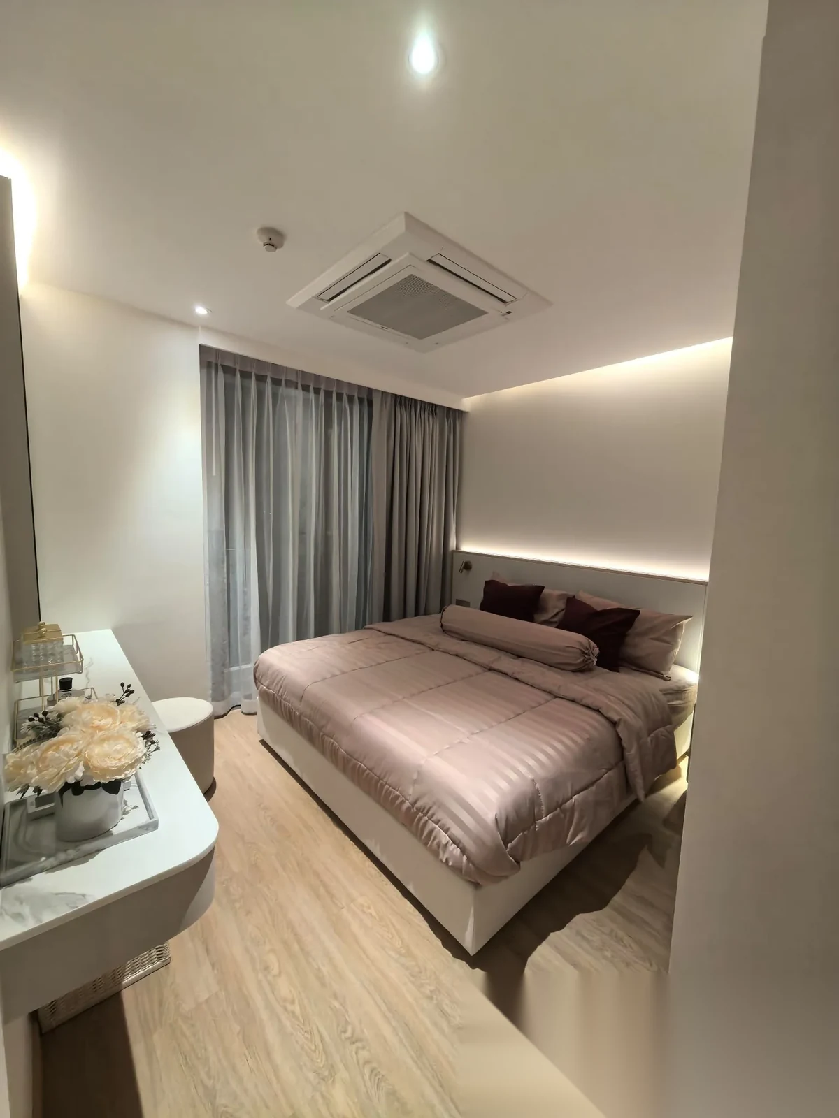 1 Bedroom Apartment for rent at The Aqua complex · Choeng Thale · Lake View — photo 12