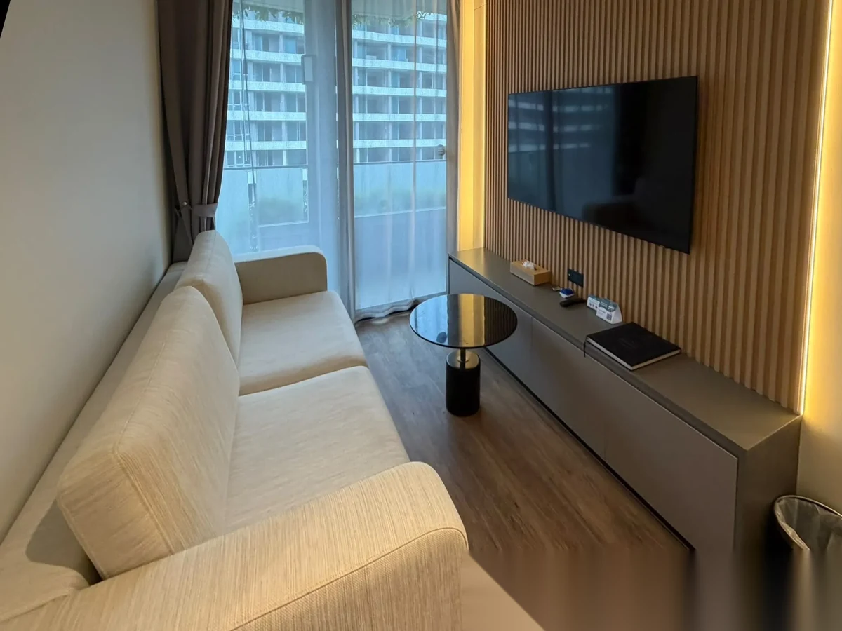 2 Bedroom Apartment for sale at Layan Green Park Phase 1 complex · Choeng Thale · Pool View — photo 8