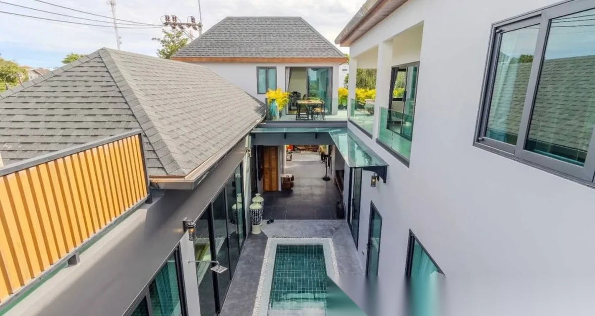 5 Bedroom Villa for rent at 127000 complex · Rawai