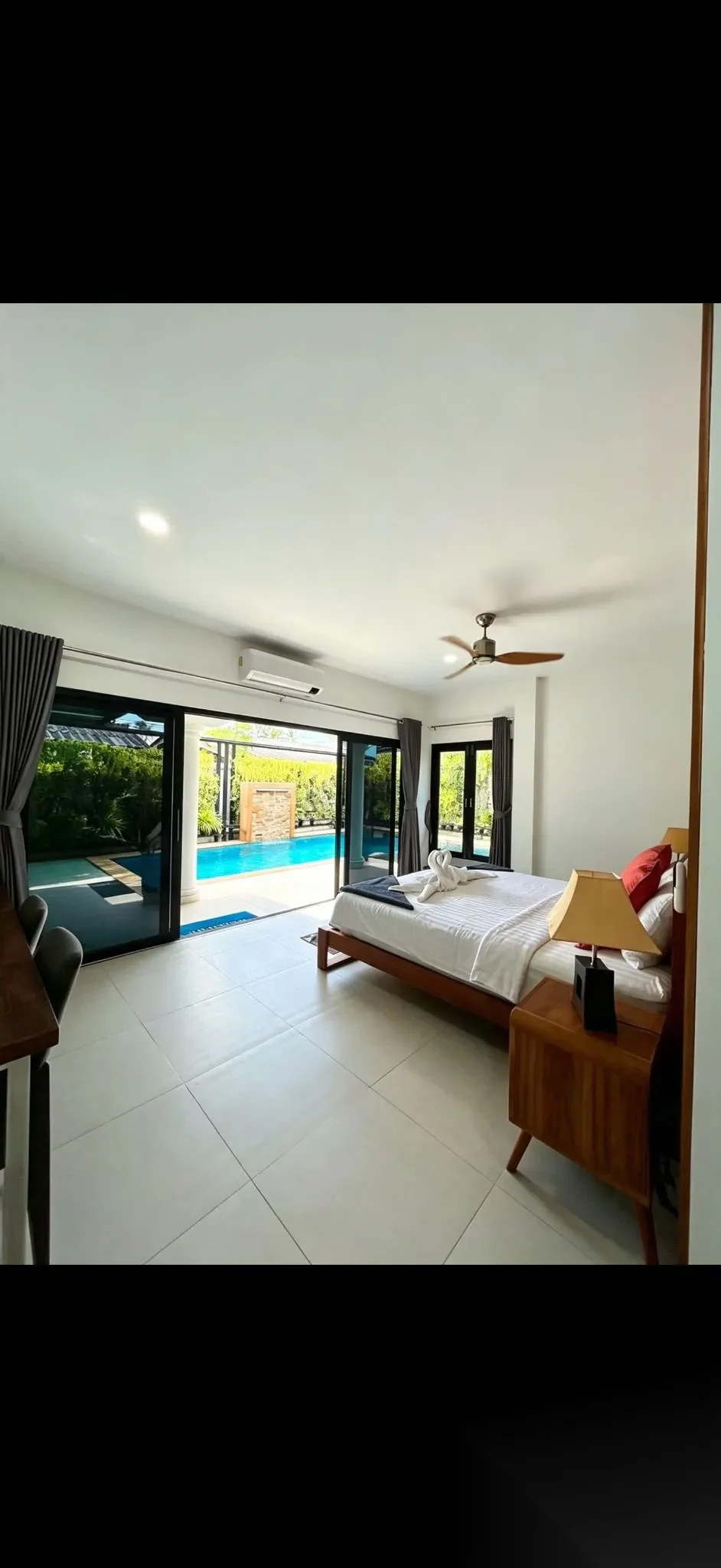 10 Bedroom Villa for sale — photo 40