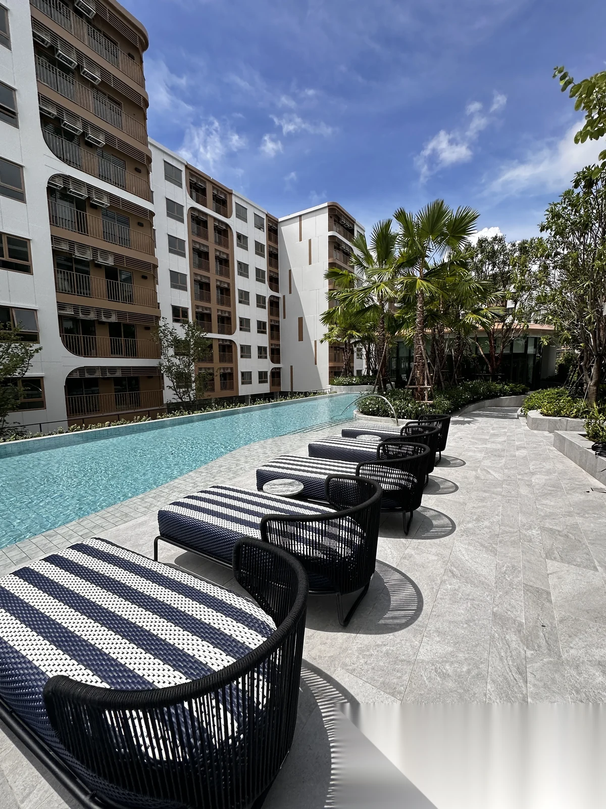 Апартаменты 2BR в ЖК Escent Phuket · Вичит · Вид в сад — фото 13