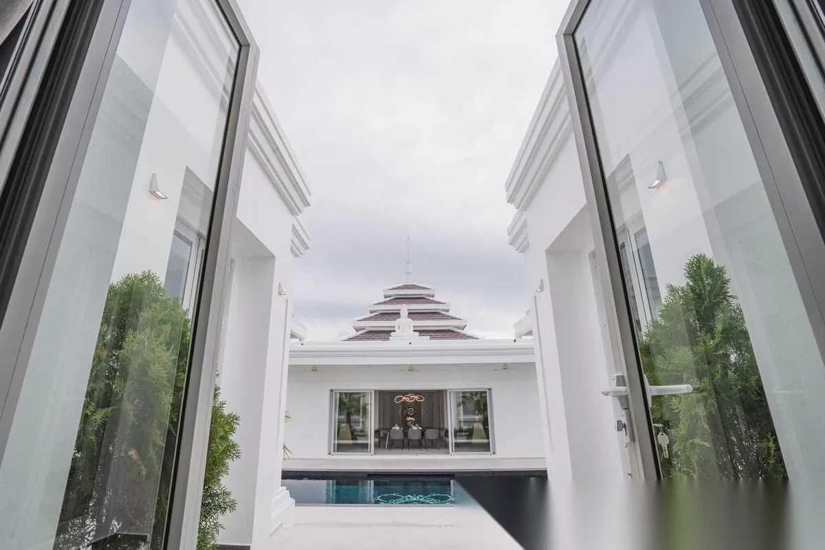 5 Bedroom Villa for sale at Ivory Villas Phase 2 complex · Rawai · Pool Access — photo 10