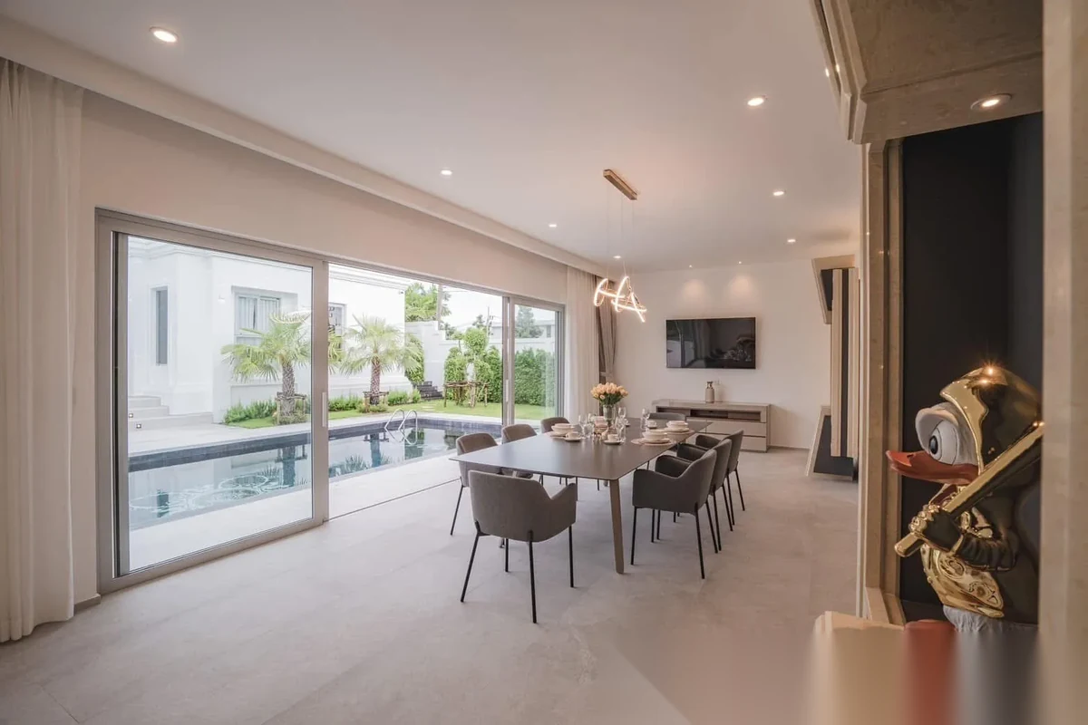 5 Bedroom Villa for sale at Ivory Villas Phase 2 complex · Rawai · Pool Access — photo 18