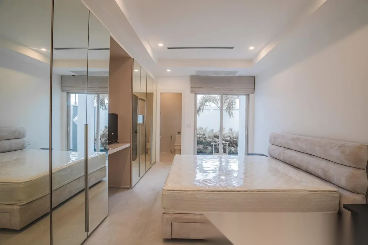 5 Bedroom Villa for sale at Ivory Villas Phase 2 complex · Rawai · Pool Access — photo 23