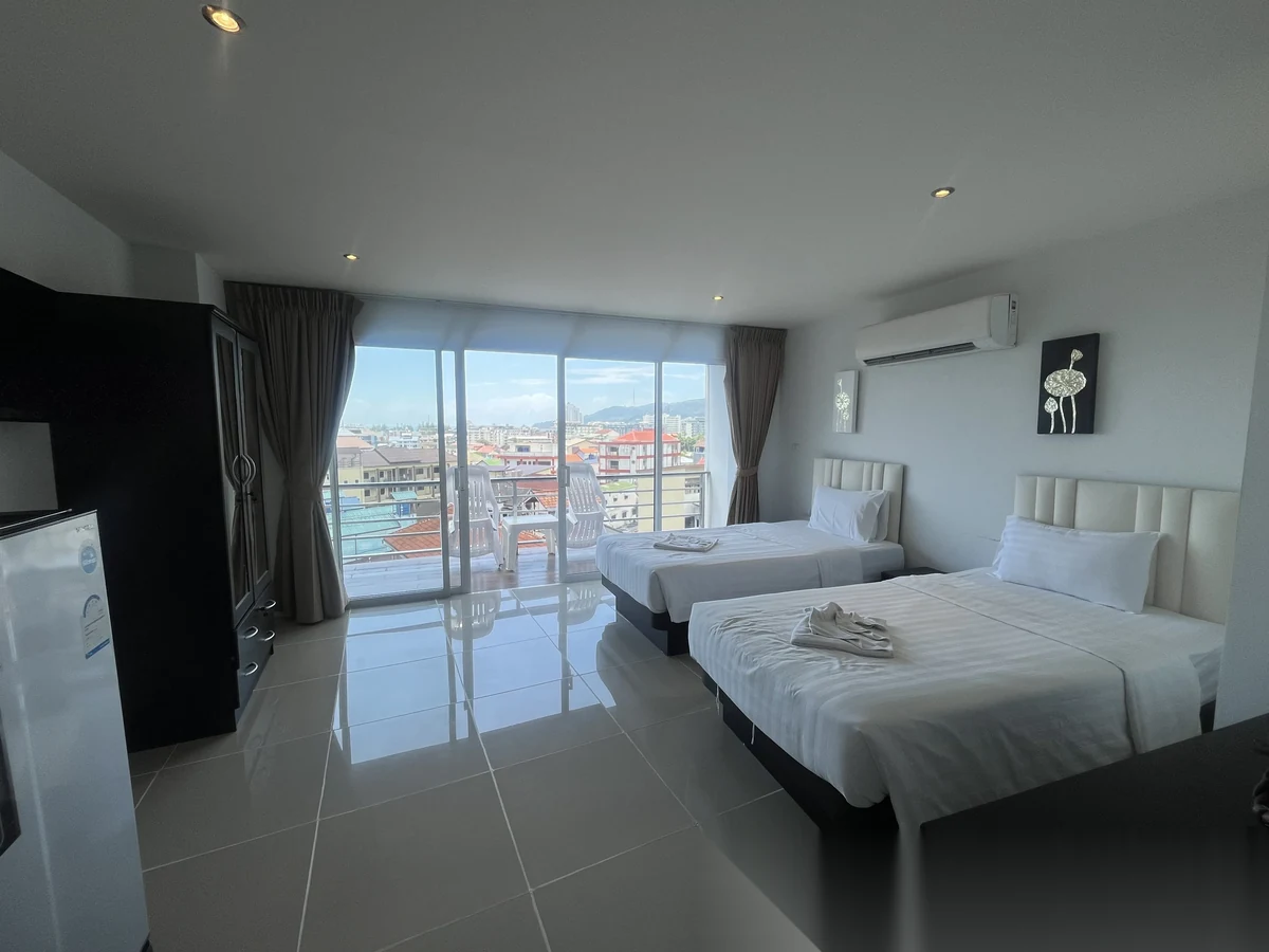 Апартаменты 1BR в ЖК Bayshore Oceanview Condominium · Патонг · Выход к бассейну — фото 2