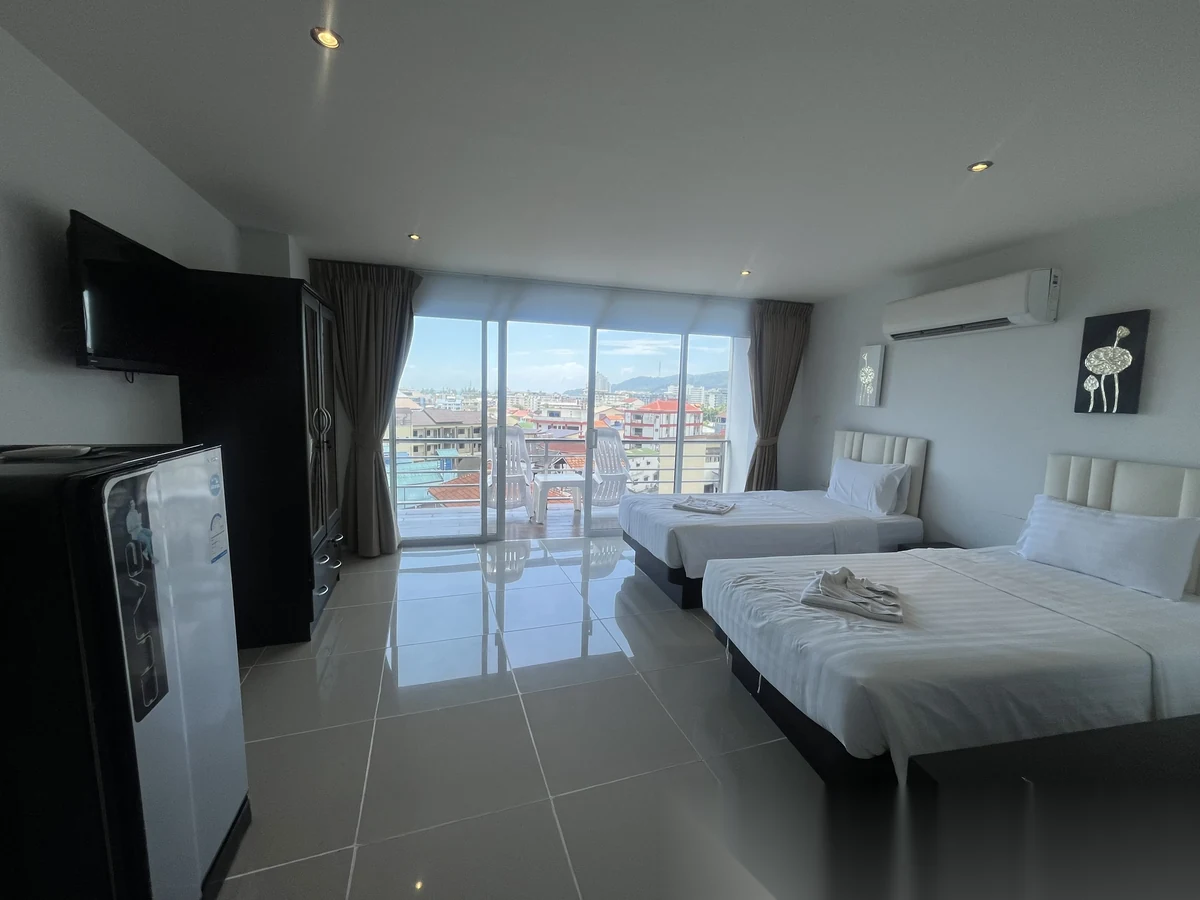 Апартаменты 1BR в ЖК Bayshore Oceanview Condominium · Патонг · Выход к бассейну — фото 3