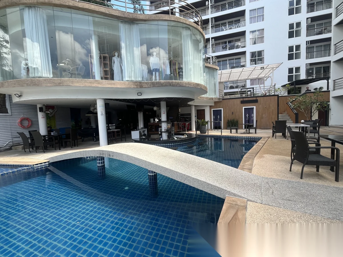 Апартаменты 1BR в ЖК Bayshore Oceanview Condominium · Патонг · Выход к бассейну — фото 12