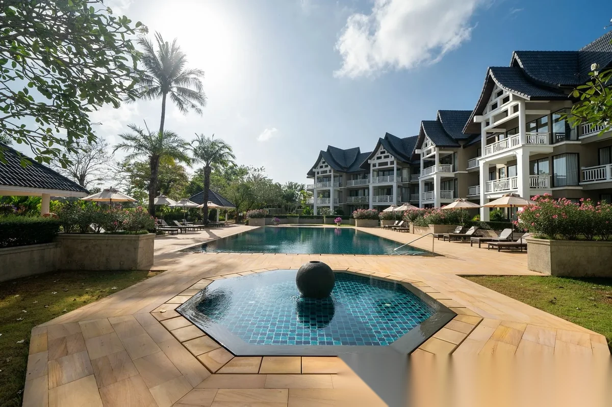 2 Bedroom Apartment for rent at Allamanda 2 & 3 Condominium complex · Choeng Thale · Garden View — photo 8