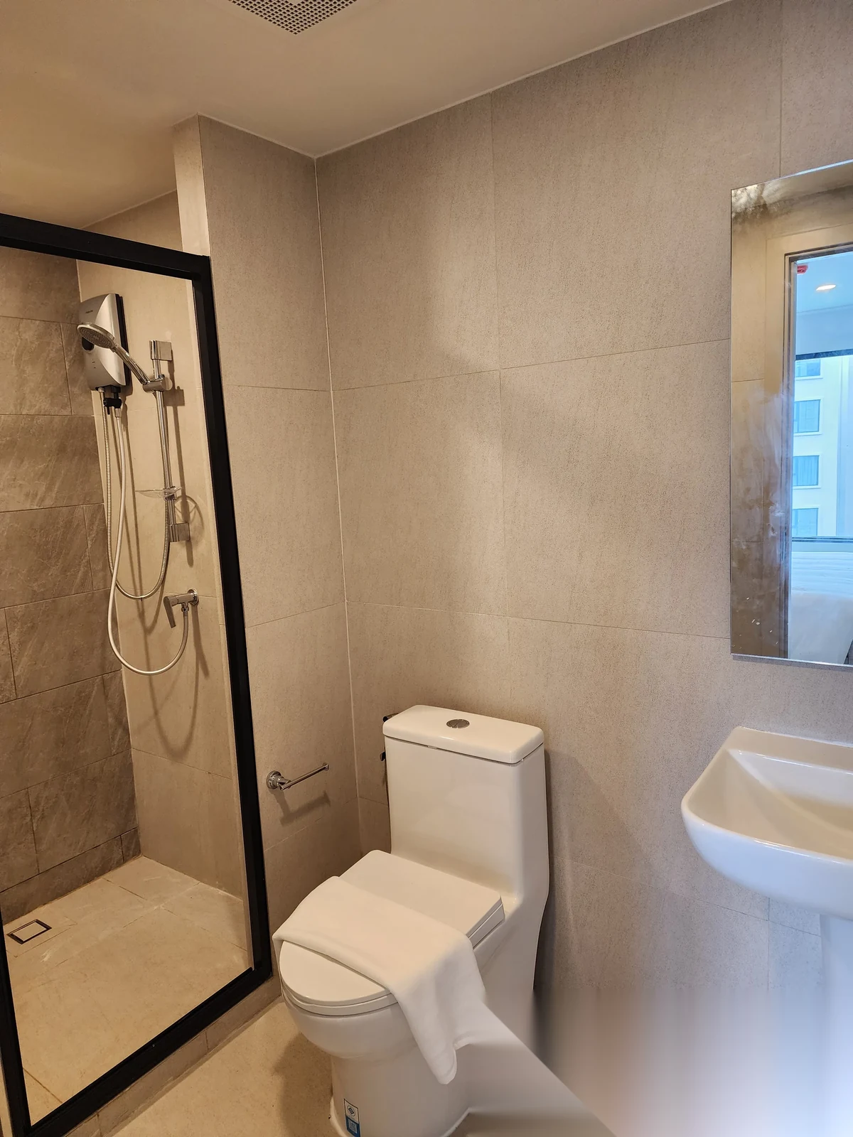 2 Bedroom Apartment for sale at The Origin Kathu-Patong complex · Kathu · Pool View — photo 7