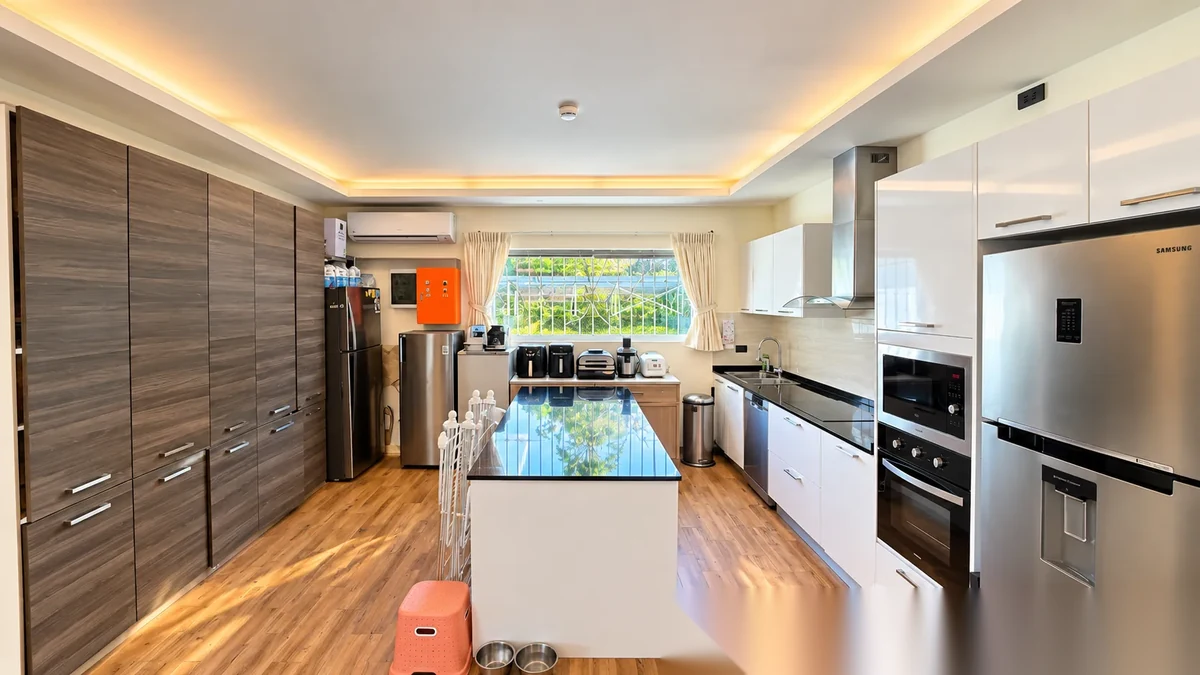 3 Bedroom Villa for sale · Pool View — photo 5