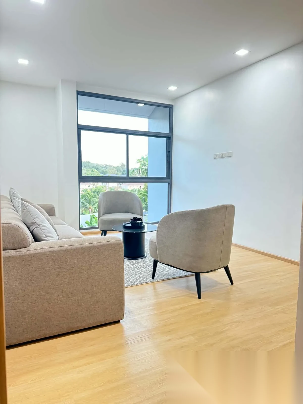 Вилла 5BR в комплексе Phuket City Home · Пхукет-таун · Вид на бассейн — фото 4