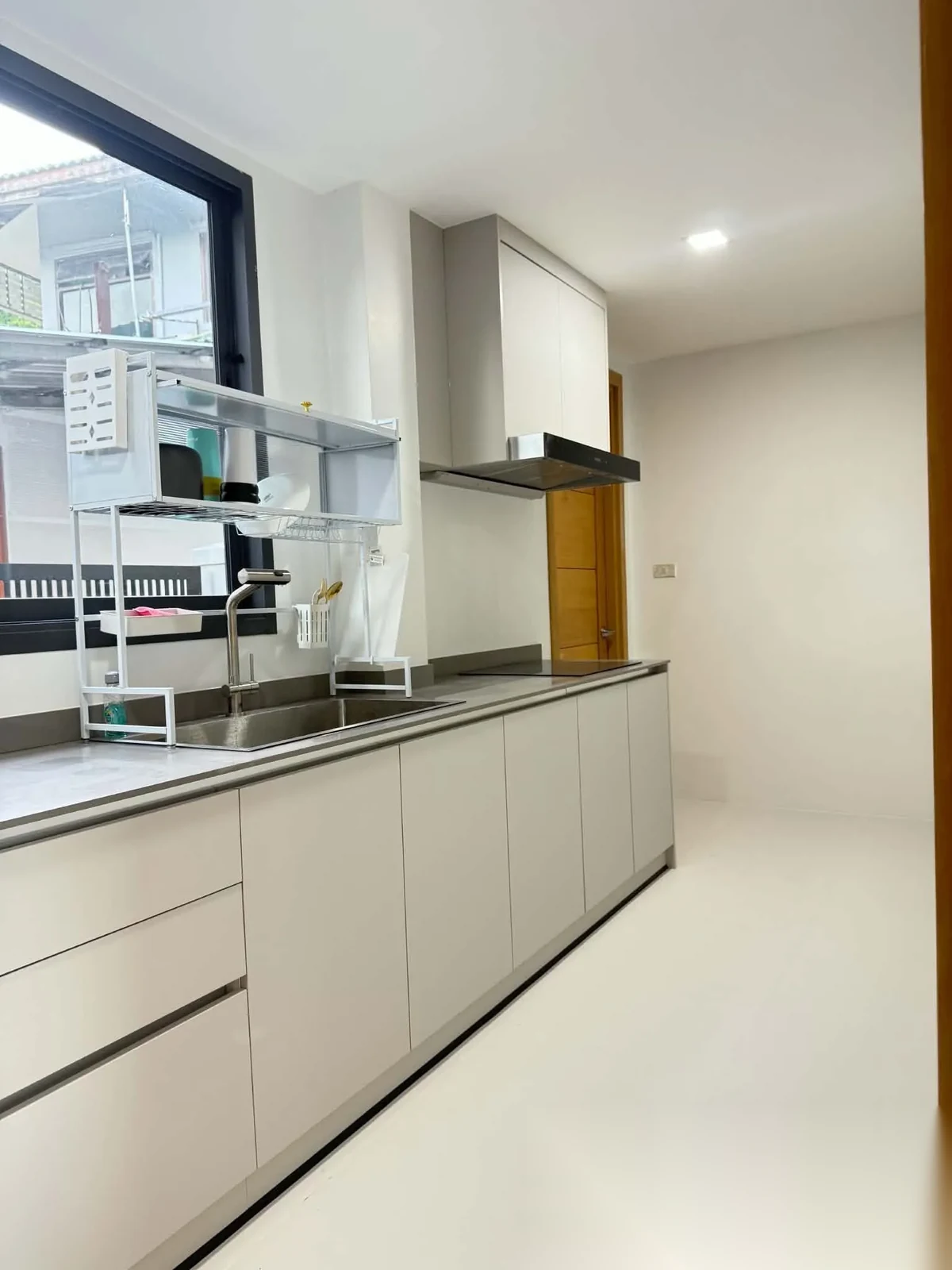 Вилла 5BR в комплексе Phuket City Home · Пхукет-таун · Вид на бассейн — фото 8