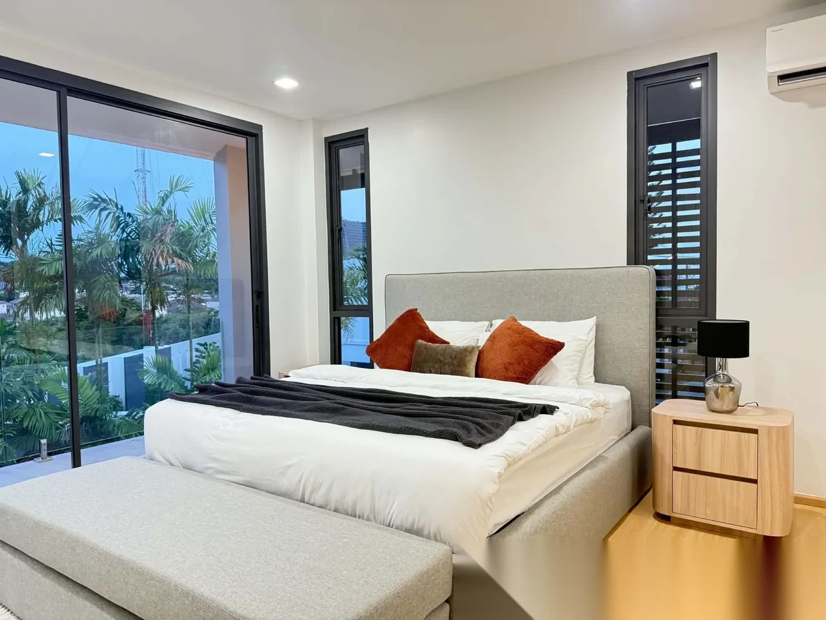 Вилла 5BR в комплексе Phuket City Home · Пхукет-таун · Вид на бассейн — фото 10
