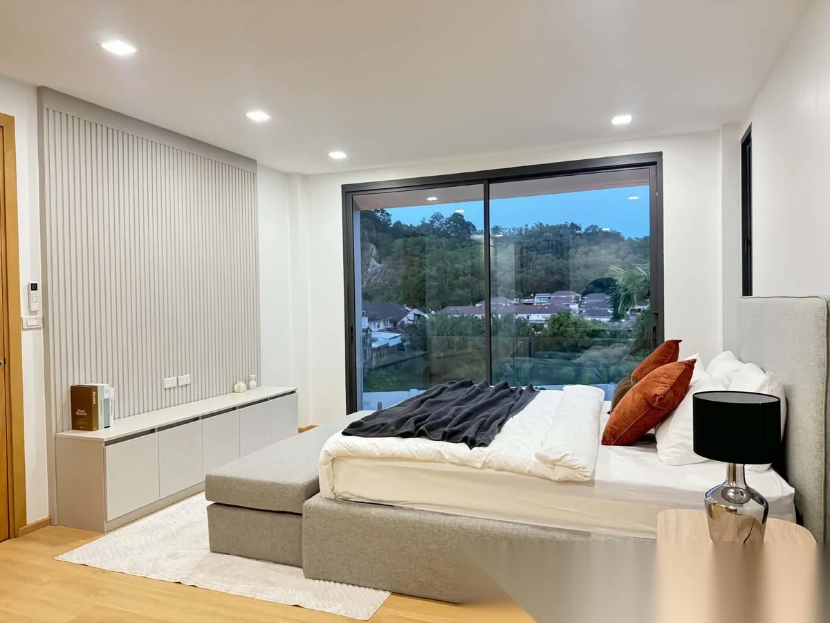 Вилла 5BR в комплексе Phuket City Home · Пхукет-таун · Вид на бассейн — фото 13