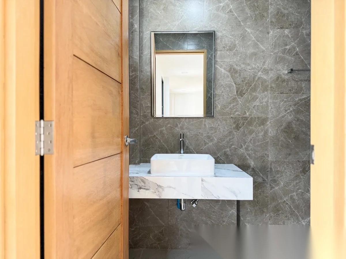 Вилла 5BR в комплексе Phuket City Home · Пхукет-таун · Вид на бассейн — фото 18