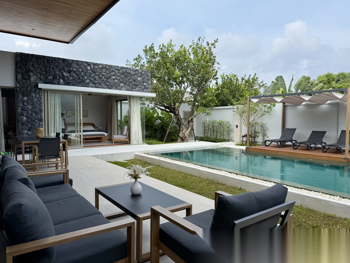 4 Bedroom Villa for rent at Botanica Foresta complex · Thep Krasattri · Pool View — photo 7