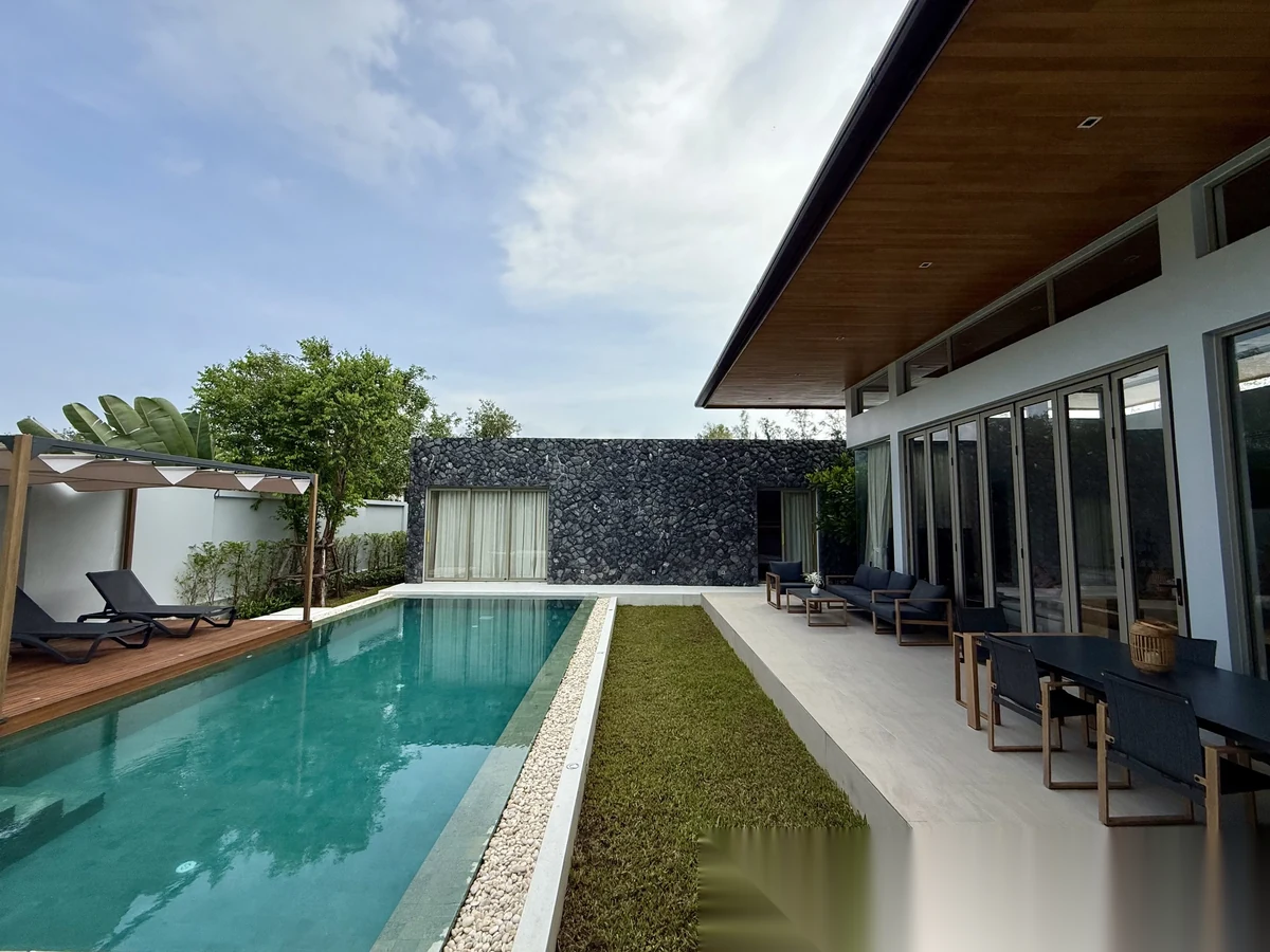 4 Bedroom Villa for rent at Botanica Foresta complex · Thep Krasattri · Pool View — photo 8