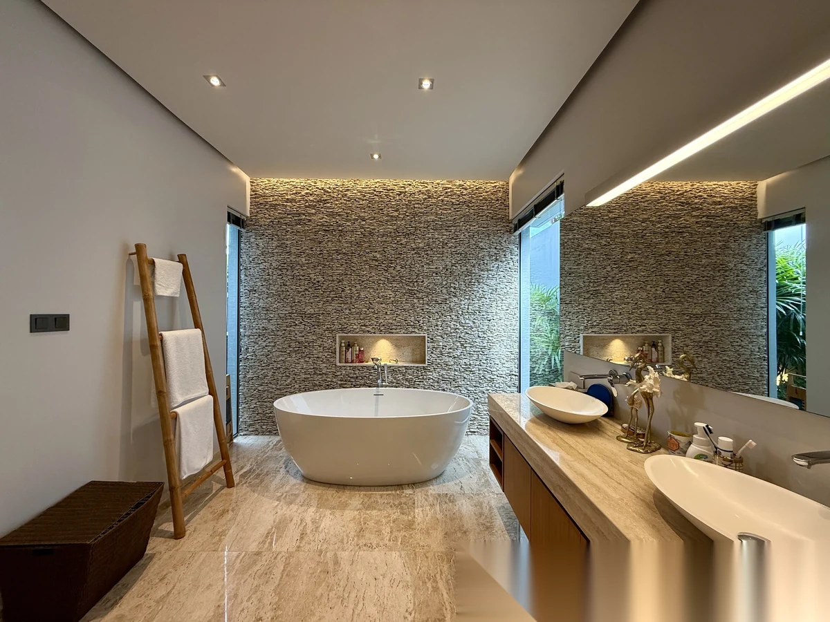 2 Bedroom Villa for rent at Anchan Hills complex · Si Sunthon · Pool View — photo 12