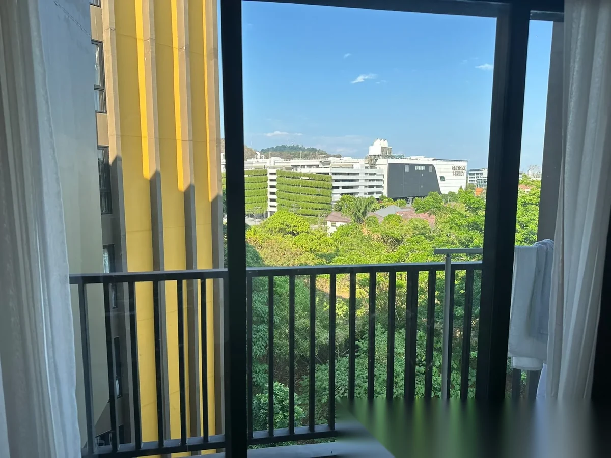 Апартаменты 2BR в ЖК THE BASE Central Phuket · Вичит · Вид на бассейн — фото 4