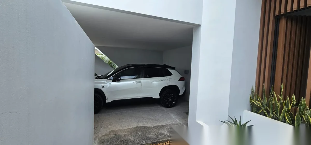 4 Bedroom Villa for rent at Clover Residence complex · Si Sunthon · Pool View — photo 3