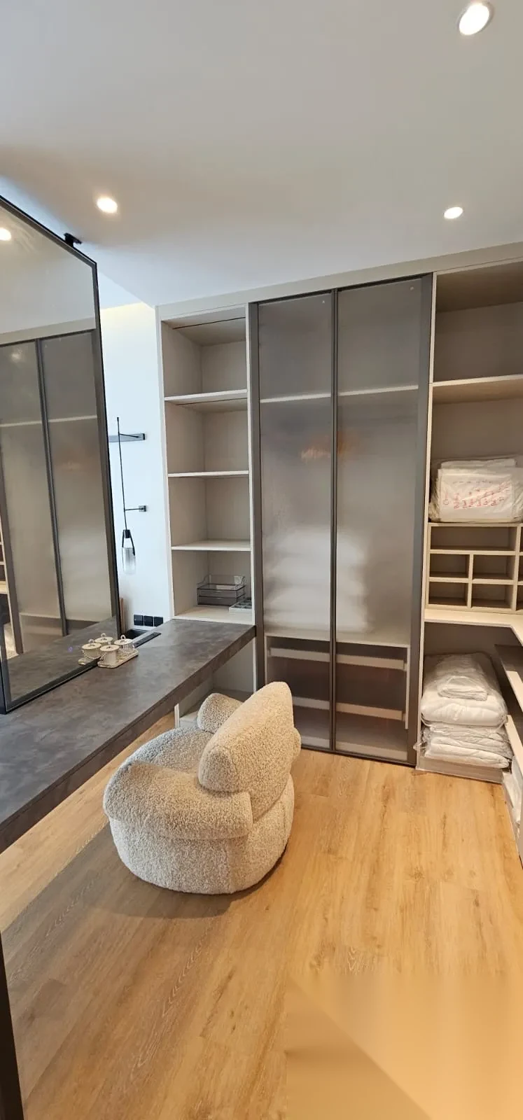 4 Bedroom Villa for rent at Clover Residence complex · Si Sunthon · Pool View — photo 5
