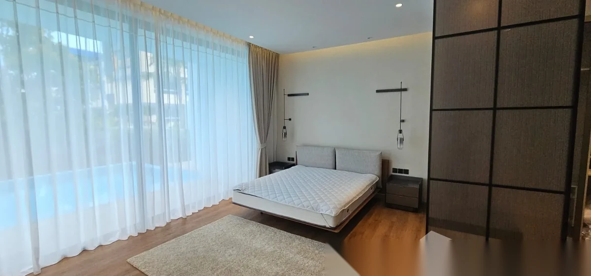 4 Bedroom Villa for rent at Clover Residence complex · Si Sunthon · Pool View — photo 9