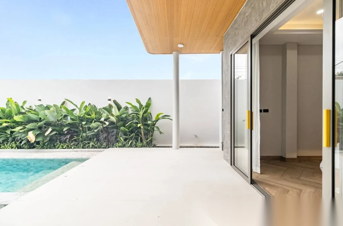 Вилла 4BR в комплексе Sierra Vista · Си Сунтон · Вид на бассейн — фото 2