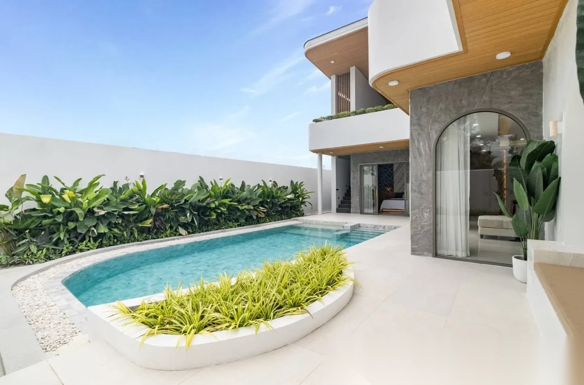 Вилла 4BR в комплексе Sierra Vista · Си Сунтон · Вид на бассейн — фото 12