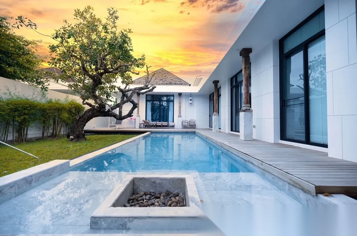 Вилла 3BR в комплексе Mono Loft Villas Palai · Чалонг · Вид на бассейн — фото 9