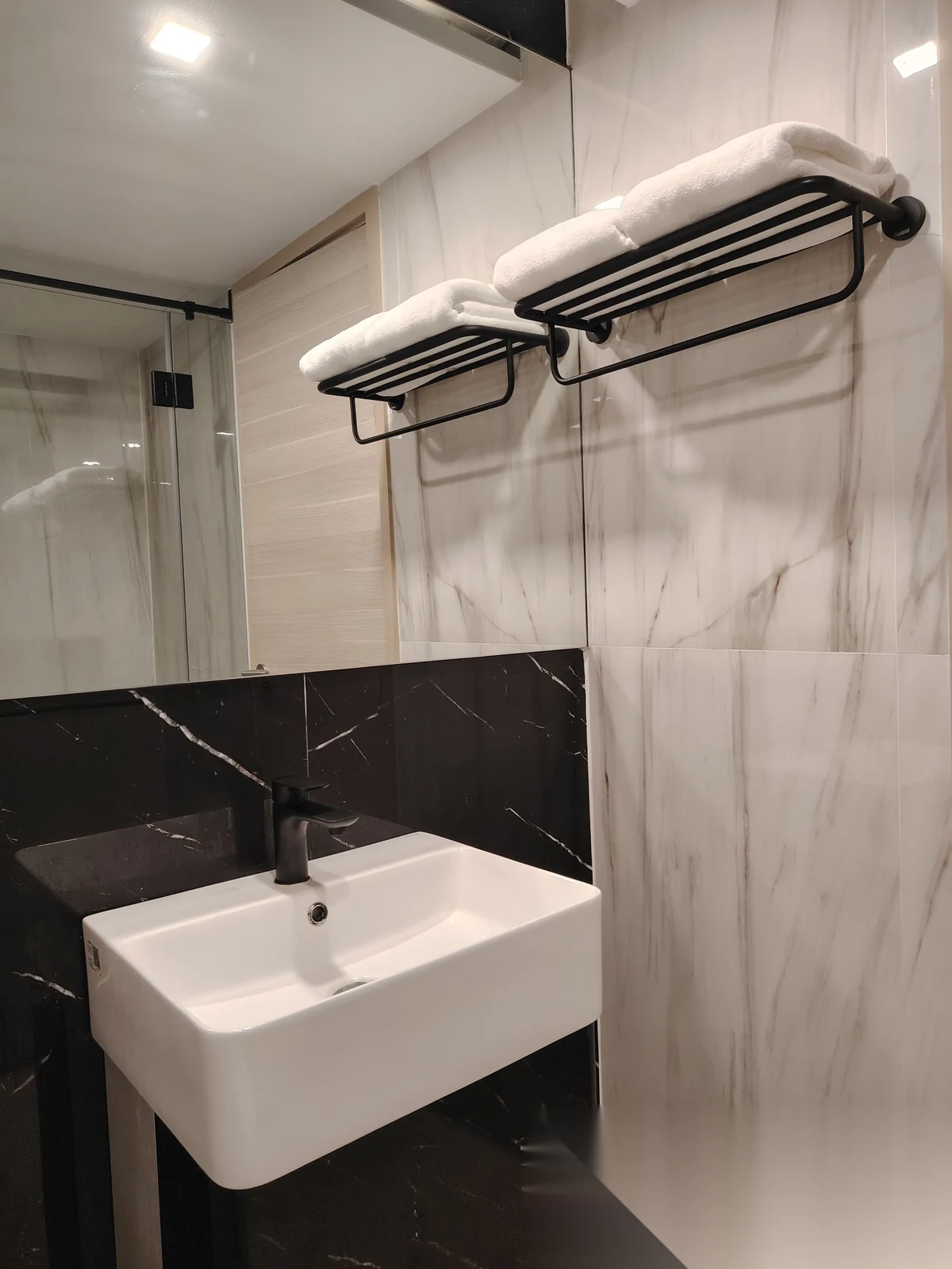 Studio Apartment for sale at Utopia Karon complex · Karon · Pool Access — photo 28