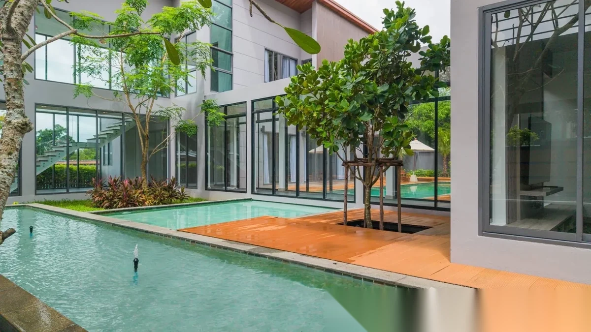 4 Bedroom Villa for sale · Pool Access — photo 4