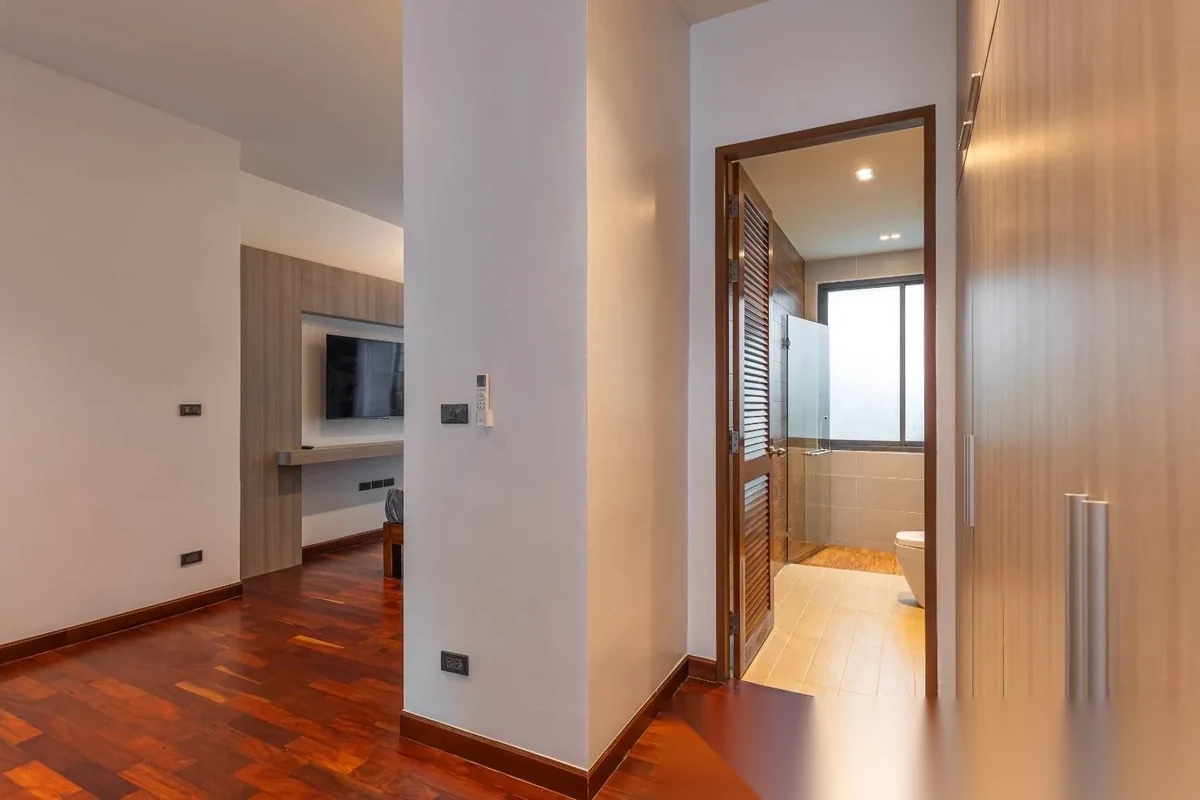 4 Bedroom Villa for sale · Pool Access — photo 6