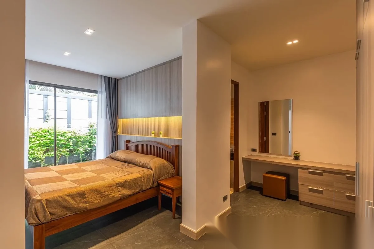 4 Bedroom Villa for sale · Pool Access — photo 7