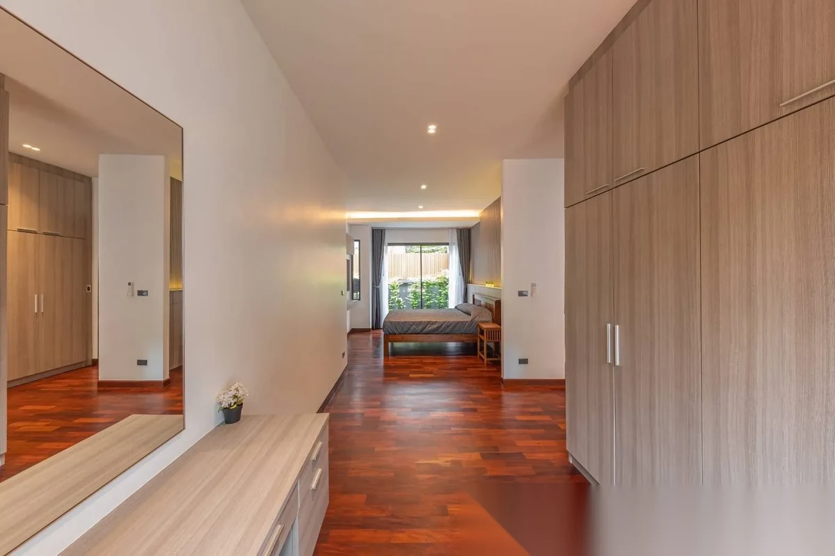 4 Bedroom Villa for sale · Pool Access — photo 13
