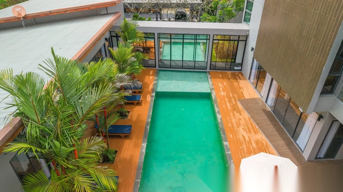 4 Bedroom Villa for sale · Pool Access — photo 19