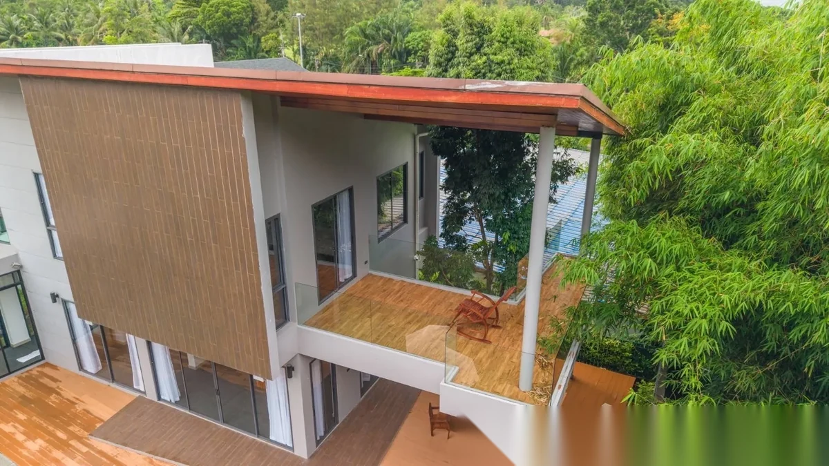 4 Bedroom Villa for sale · Pool Access — photo 21