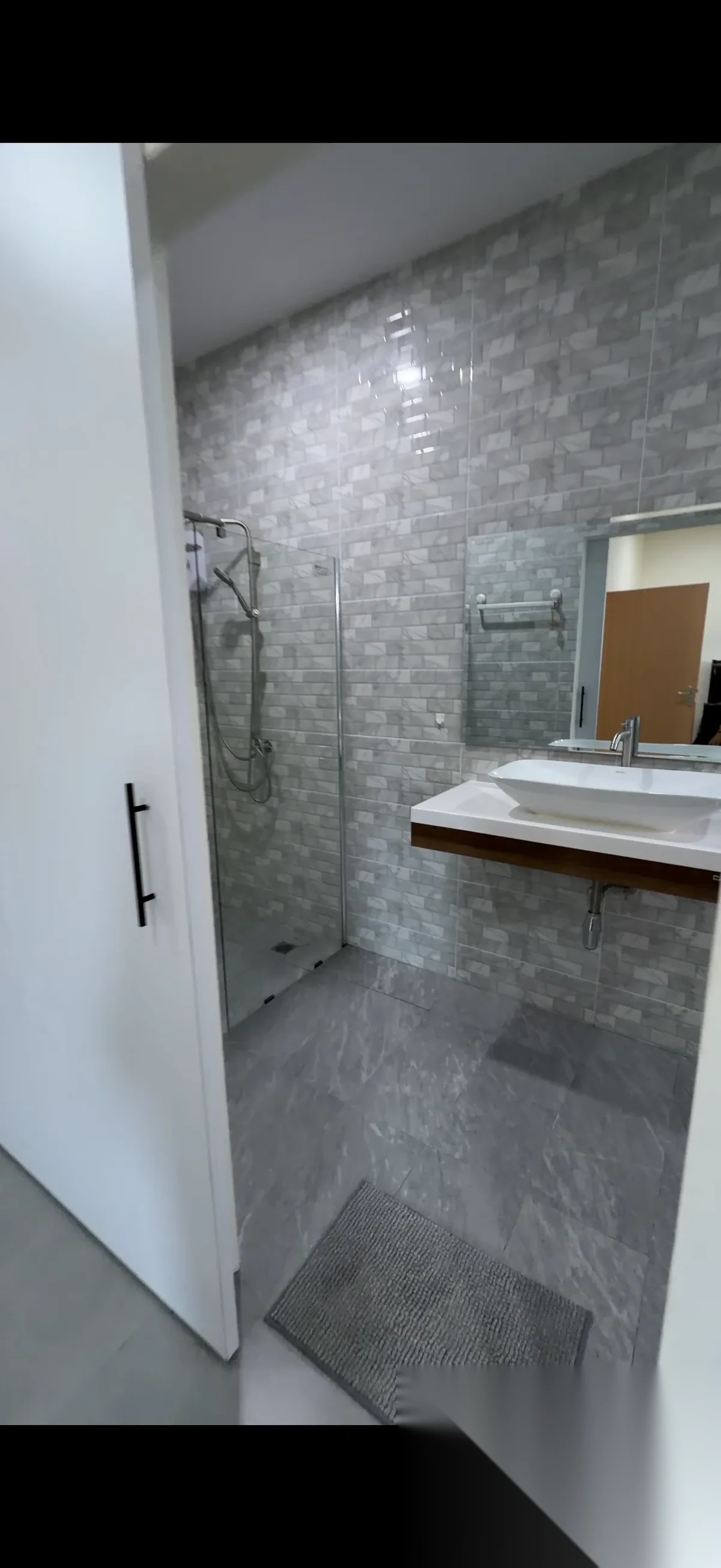 1 Bedroom House for rent · Si Sunthon · Garden View — photo 6