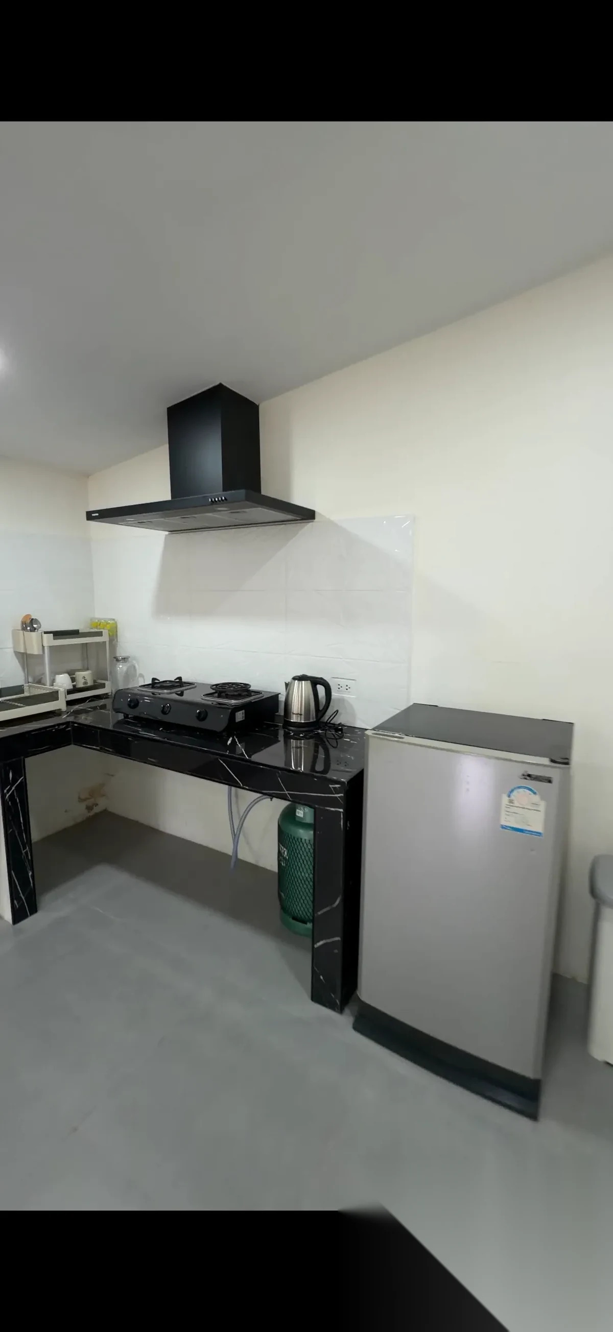 1 Bedroom House for rent · Si Sunthon · Garden View — photo 9