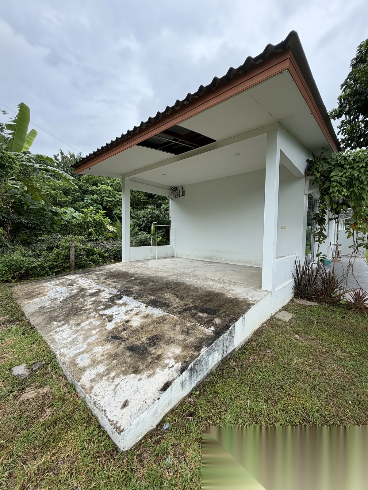1 Bedroom House for rent · Si Sunthon · Garden View — photo 11